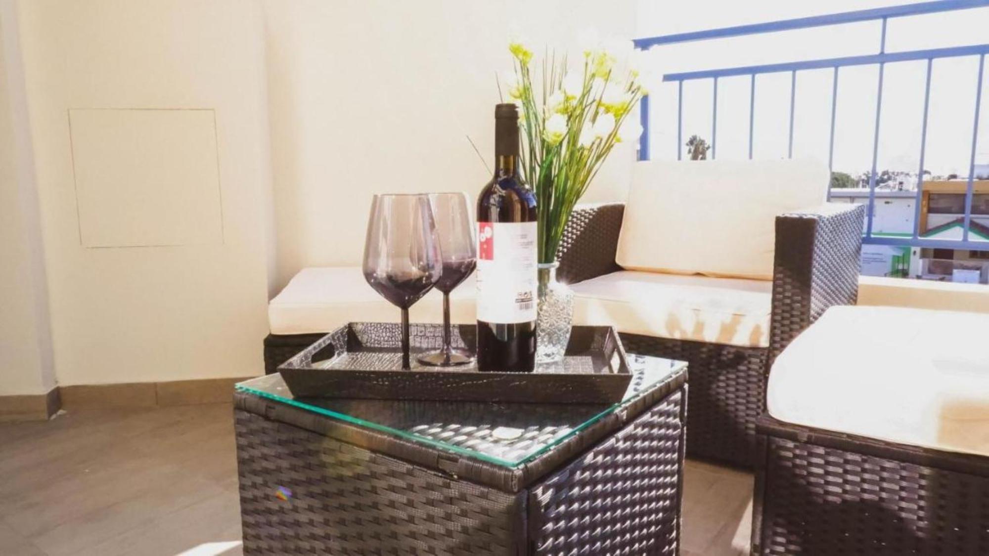 H&O Boulevard Breeze Apartment! بافوس المظهر الخارجي الصورة