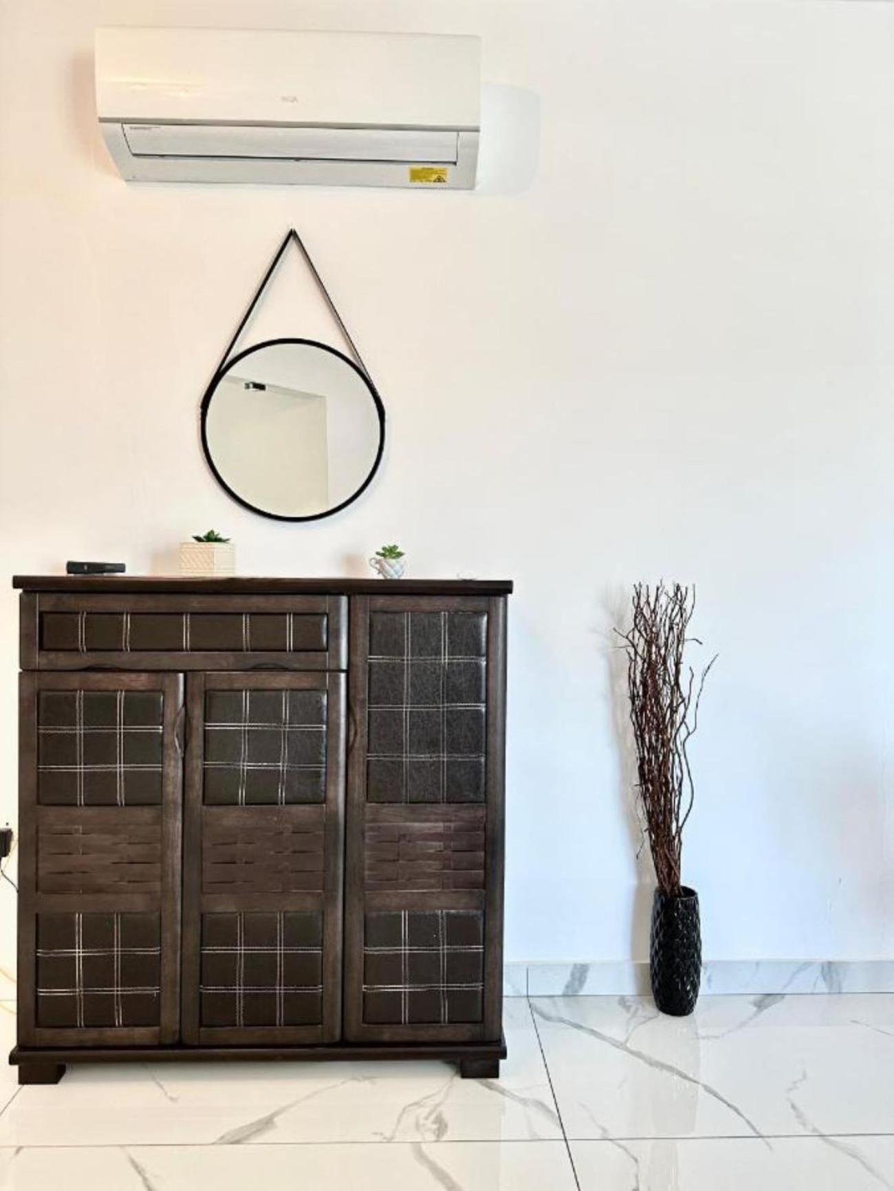 H&O Boulevard Breeze Apartment! بافوس المظهر الخارجي الصورة