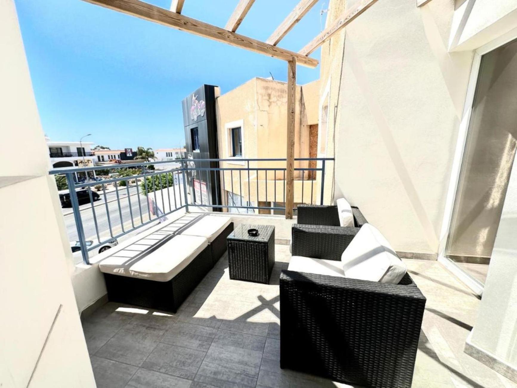 H&O Boulevard Breeze Apartment! بافوس المظهر الخارجي الصورة