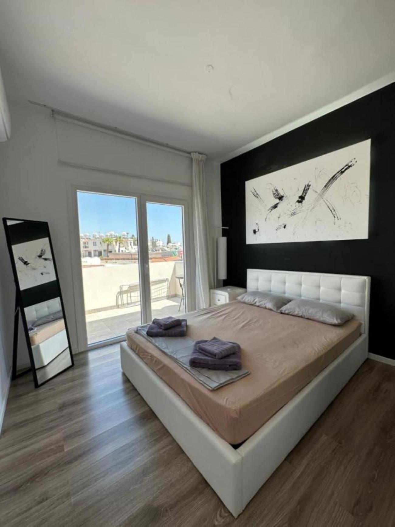 H&O Boulevard Breeze Apartment! بافوس المظهر الخارجي الصورة