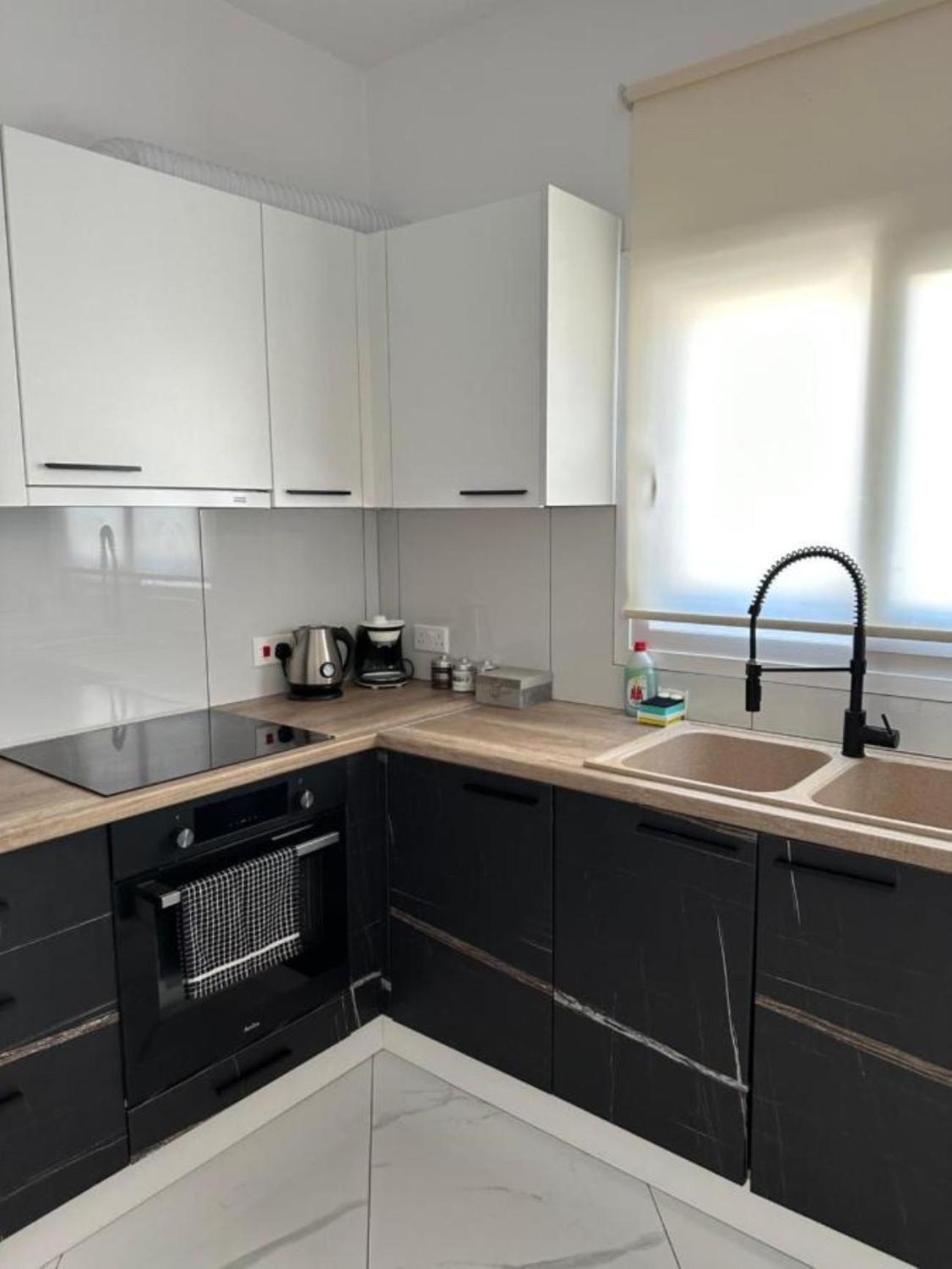 H&O Boulevard Breeze Apartment! بافوس المظهر الخارجي الصورة
