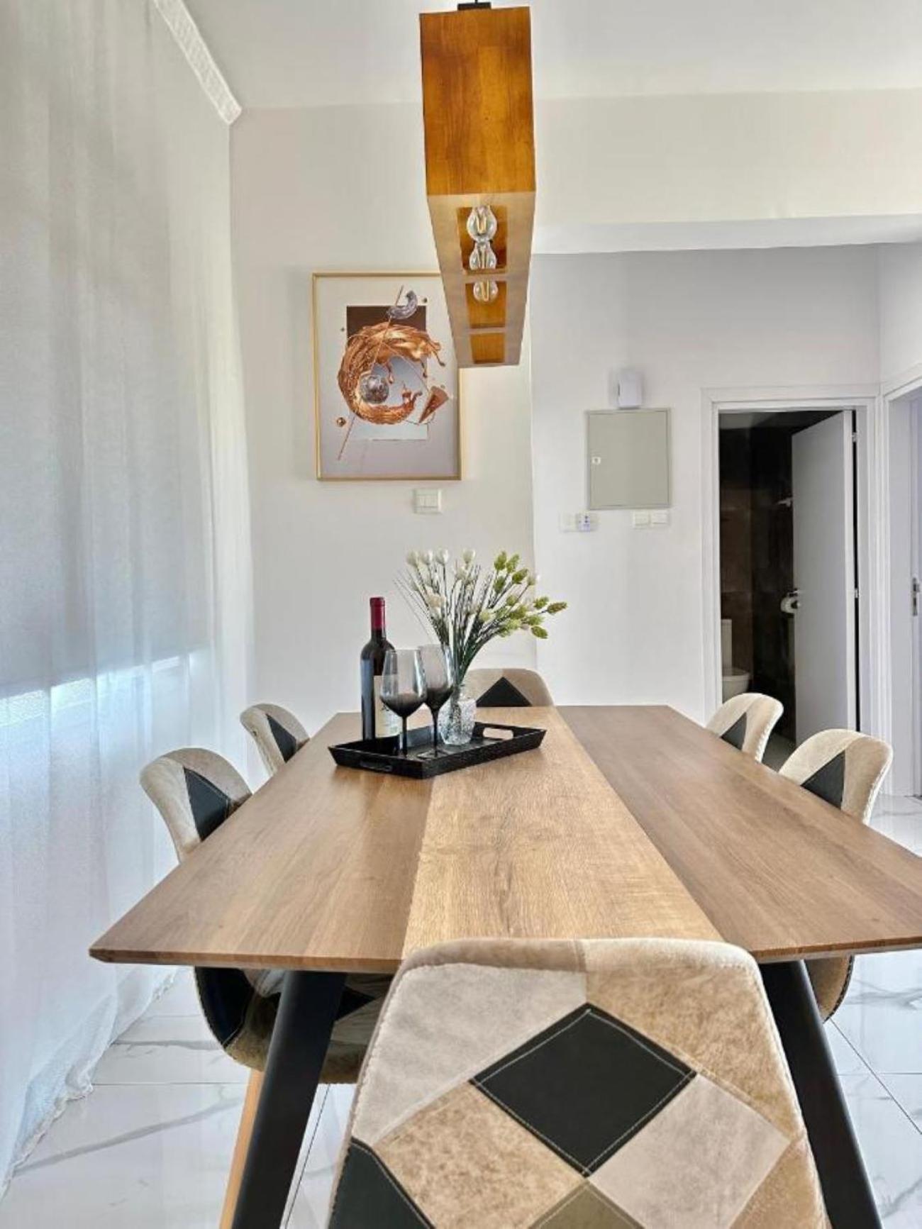 H&O Boulevard Breeze Apartment! بافوس المظهر الخارجي الصورة
