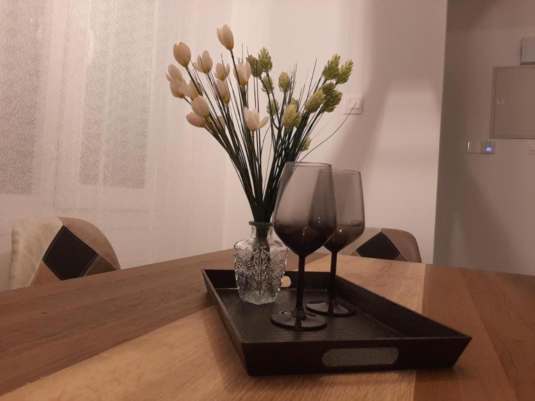 H&O Boulevard Breeze Apartment! بافوس المظهر الخارجي الصورة