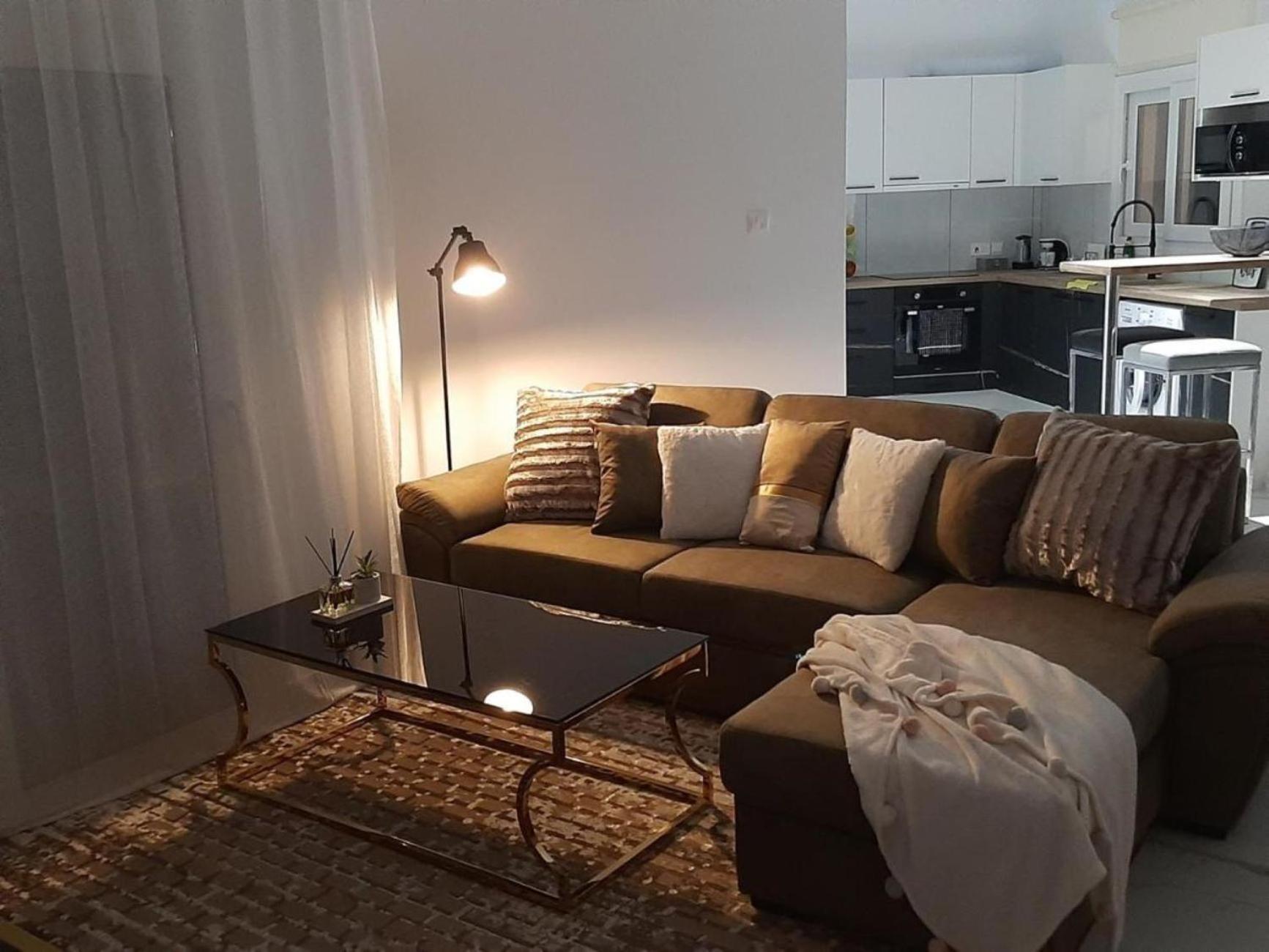 H&O Boulevard Breeze Apartment! بافوس المظهر الخارجي الصورة