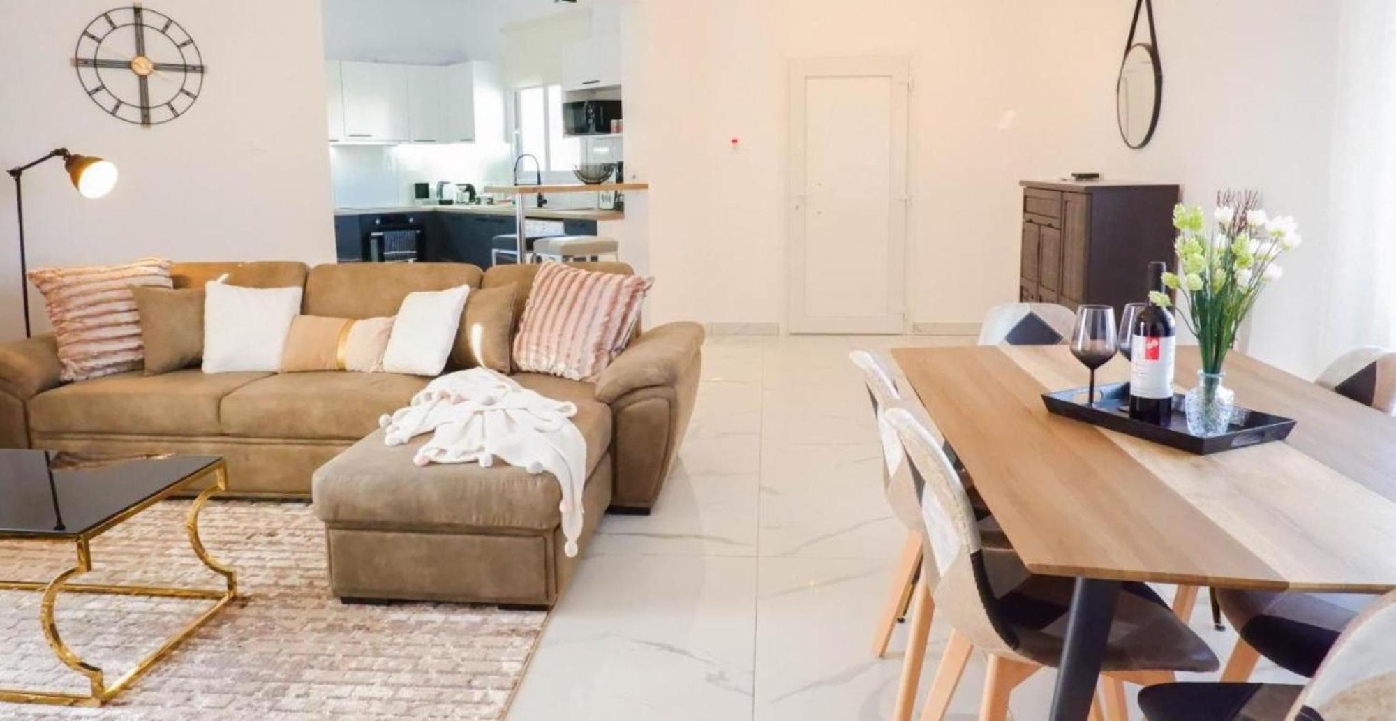 H&O Boulevard Breeze Apartment! بافوس المظهر الخارجي الصورة